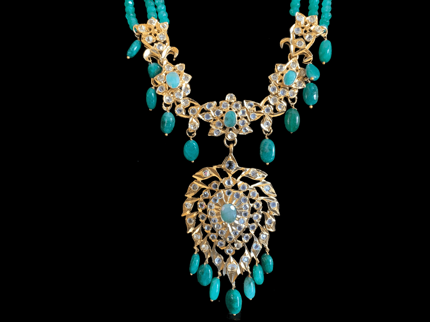 Seerat Rani haar in emeralds (SHIPS IN 4 WEEKS )