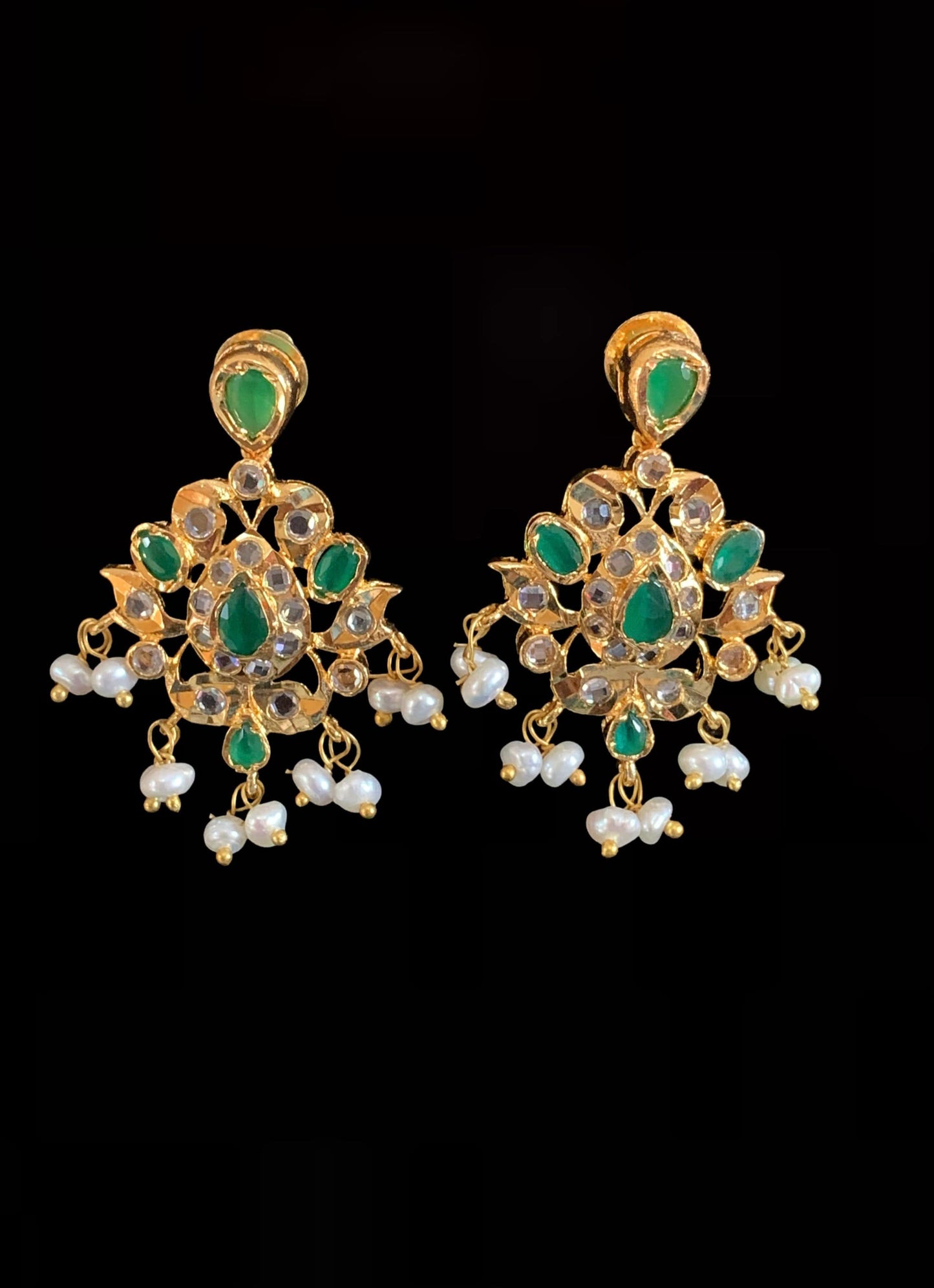 PS514 Hania hyderabadi pendant set in emeralds ( READY TO SHIP )
