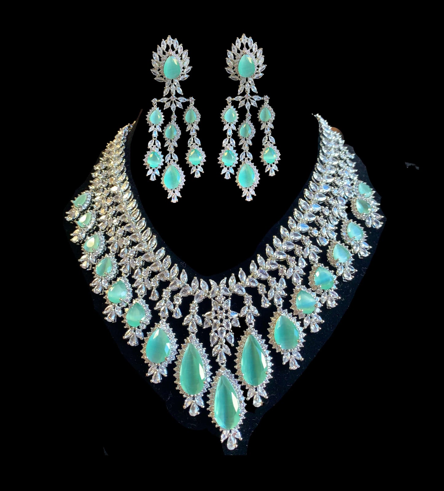 BR66 Nafisa necklace set in mint green ( READY TO SHIP )