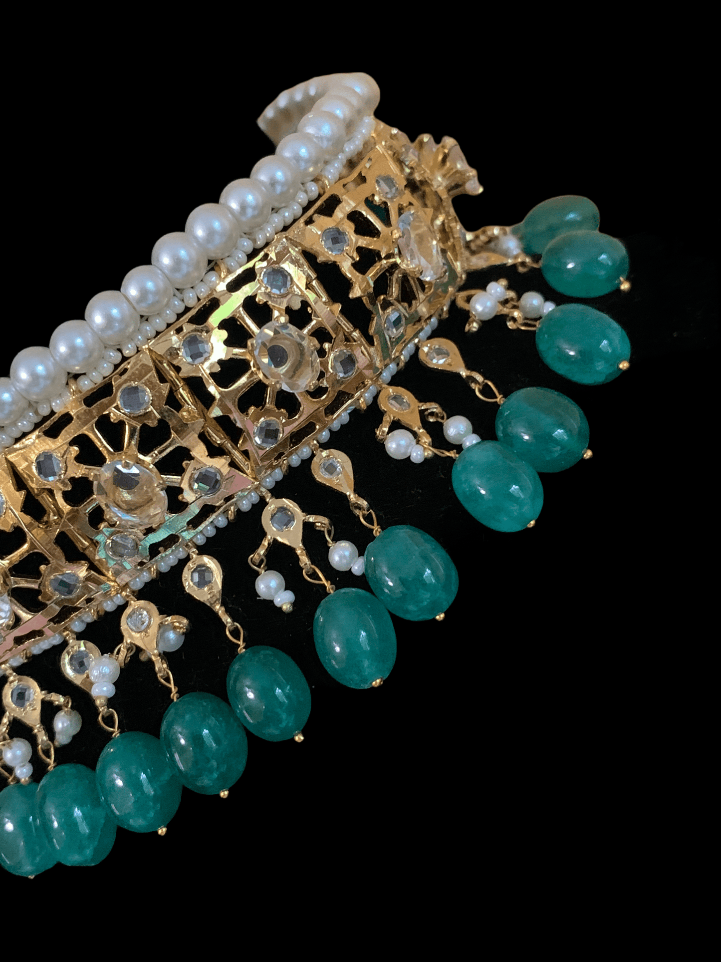 C108 Insia jadavi lacha in emerald beads (READY TO SHIP )
