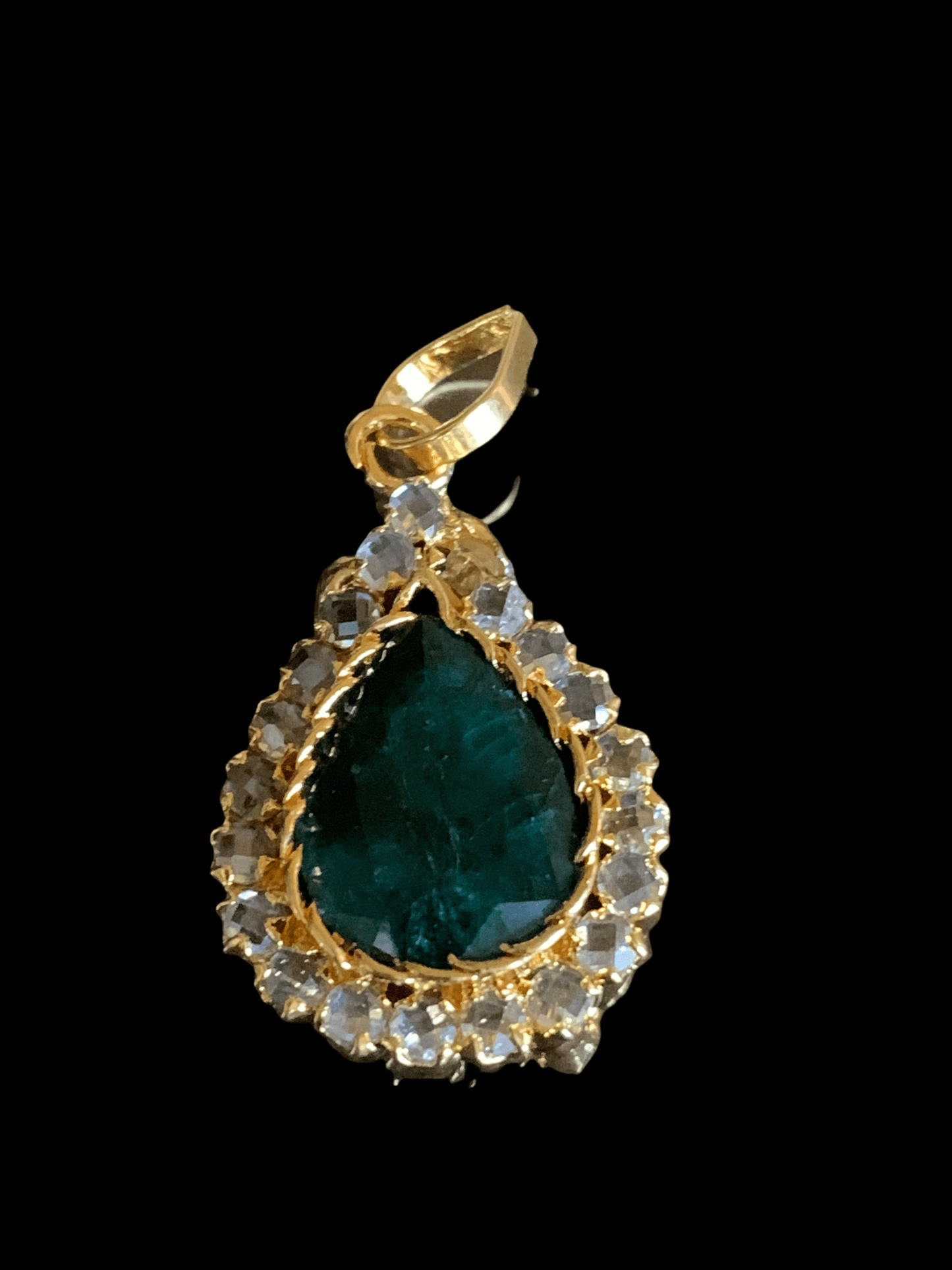 PS456 Pendant set with emerald ( READY TO SHIP )