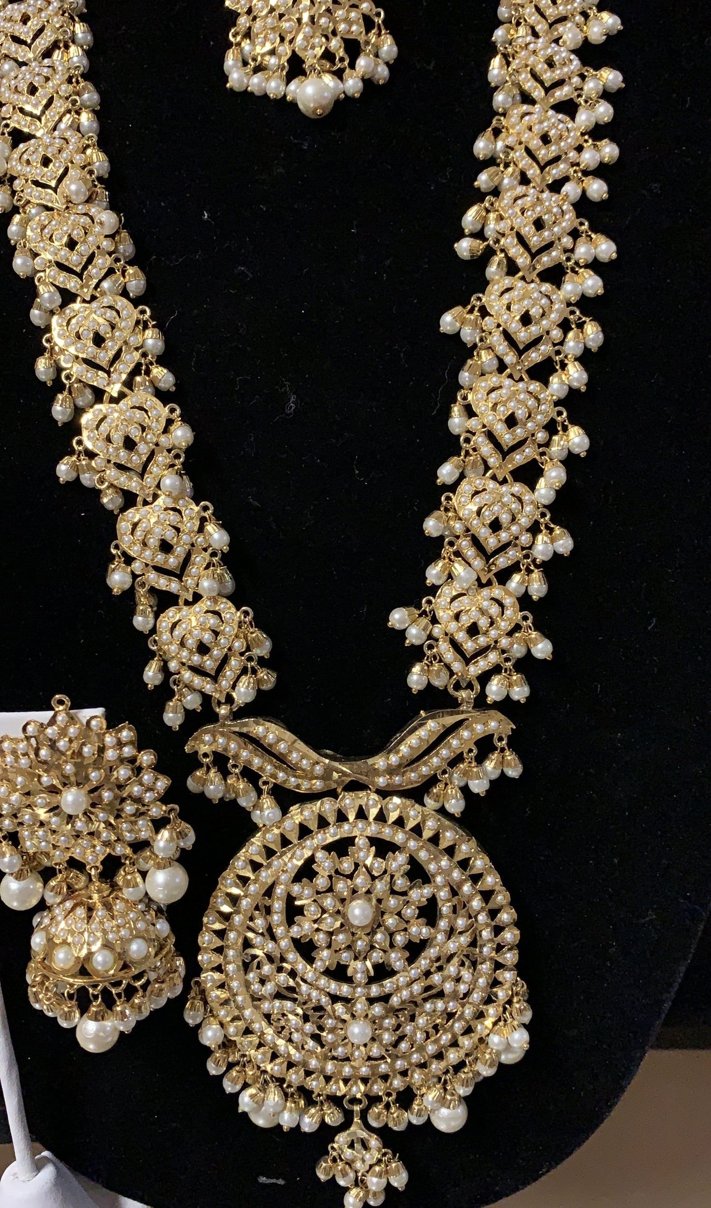 DLN76 Sehba pearl rani haar (SHIPS IN 2 WEEKS )