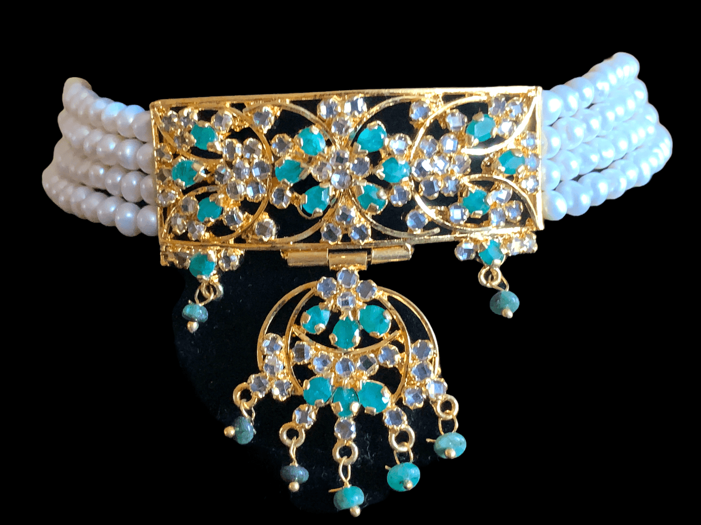C185 emerald choker with earrings ( READY TO SHIP )