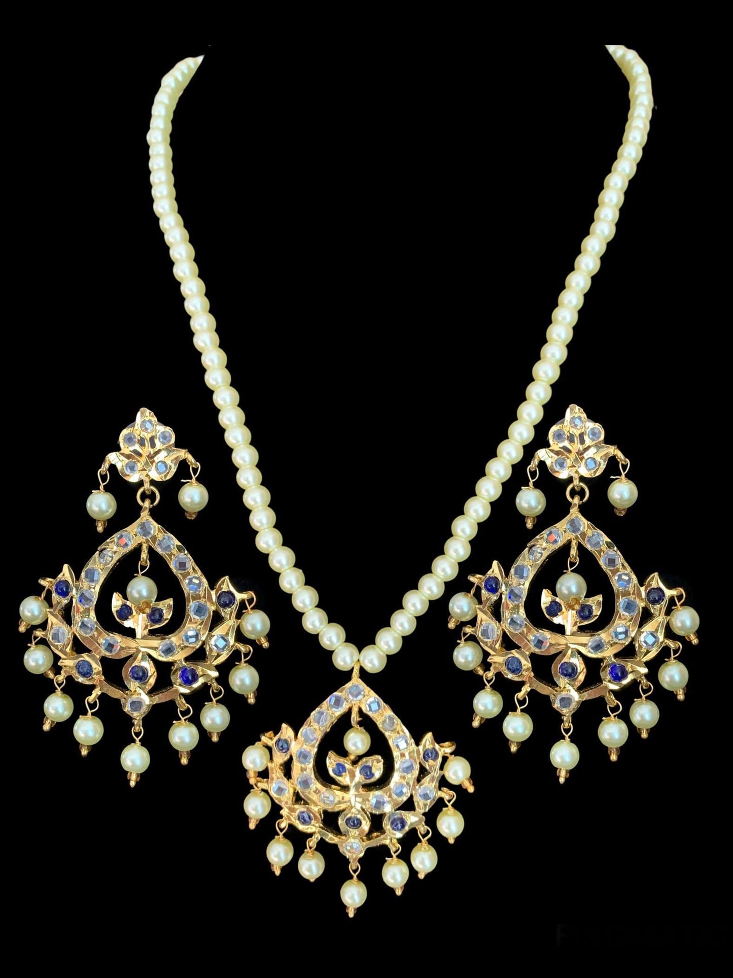 Diana sapphire pendant set with Chandbali(SHIPS IN 4 WEEKS )