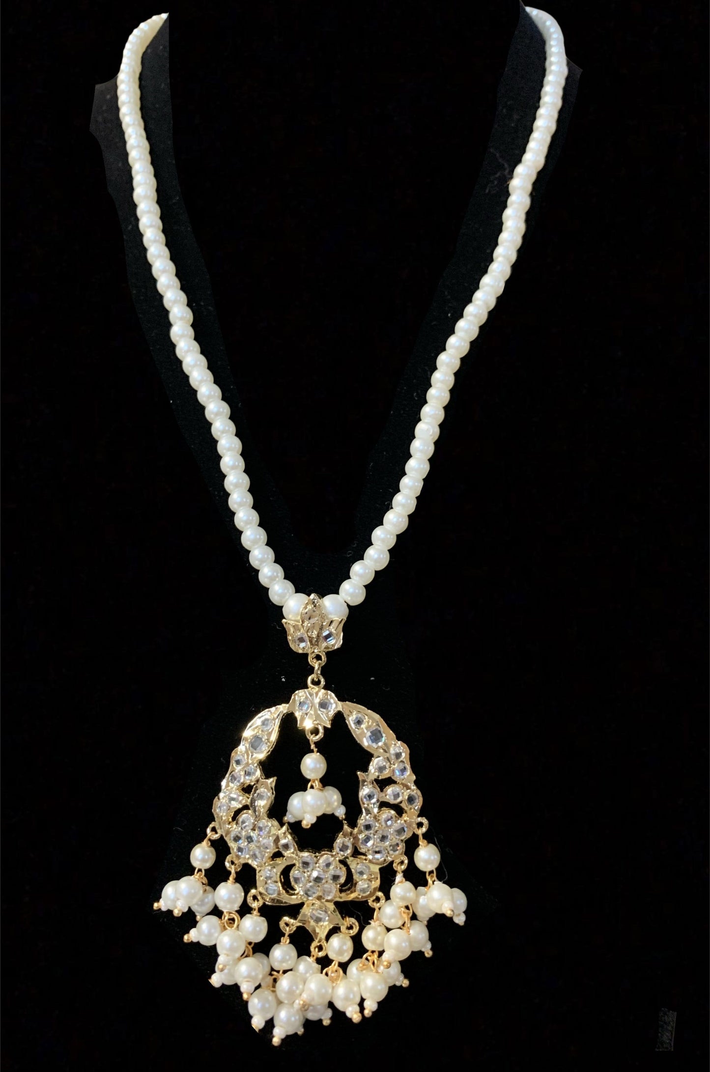 PS401 Madhuri pendant set in pearls ( SHIPS IN 4 WEEKS )