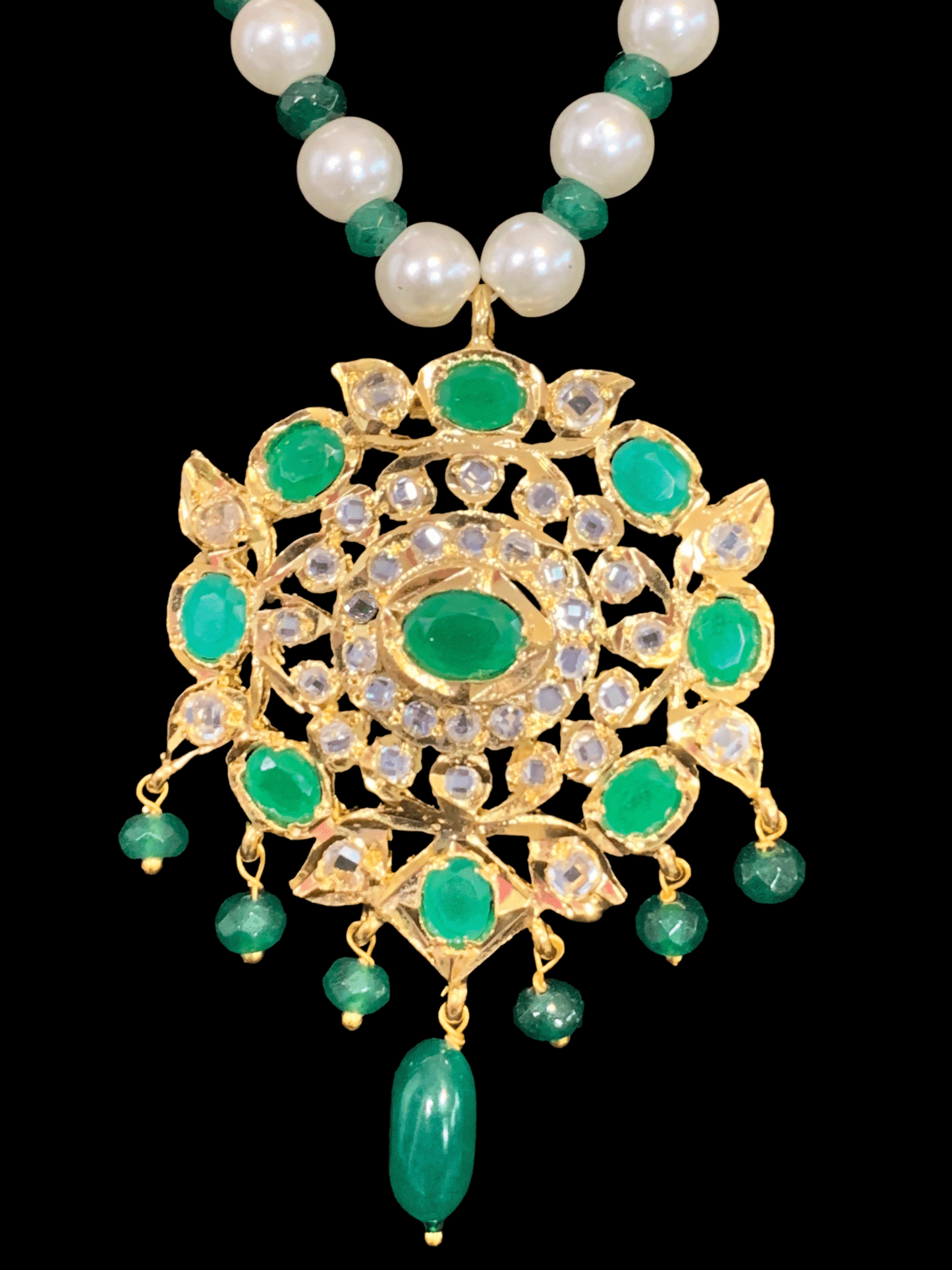 PS433 Ammara pendant set in green ( READY TO SHIP )