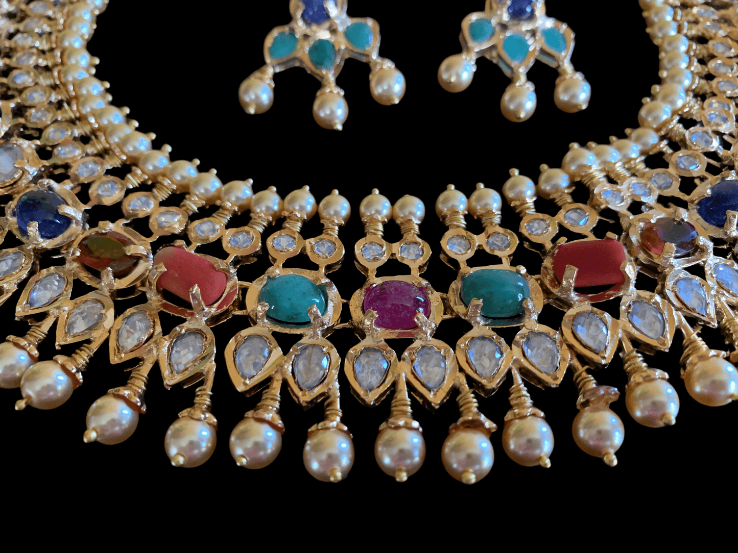 NS21 Aleezay necklace with natural stones ( SHIPS IN 4 WEEKS )