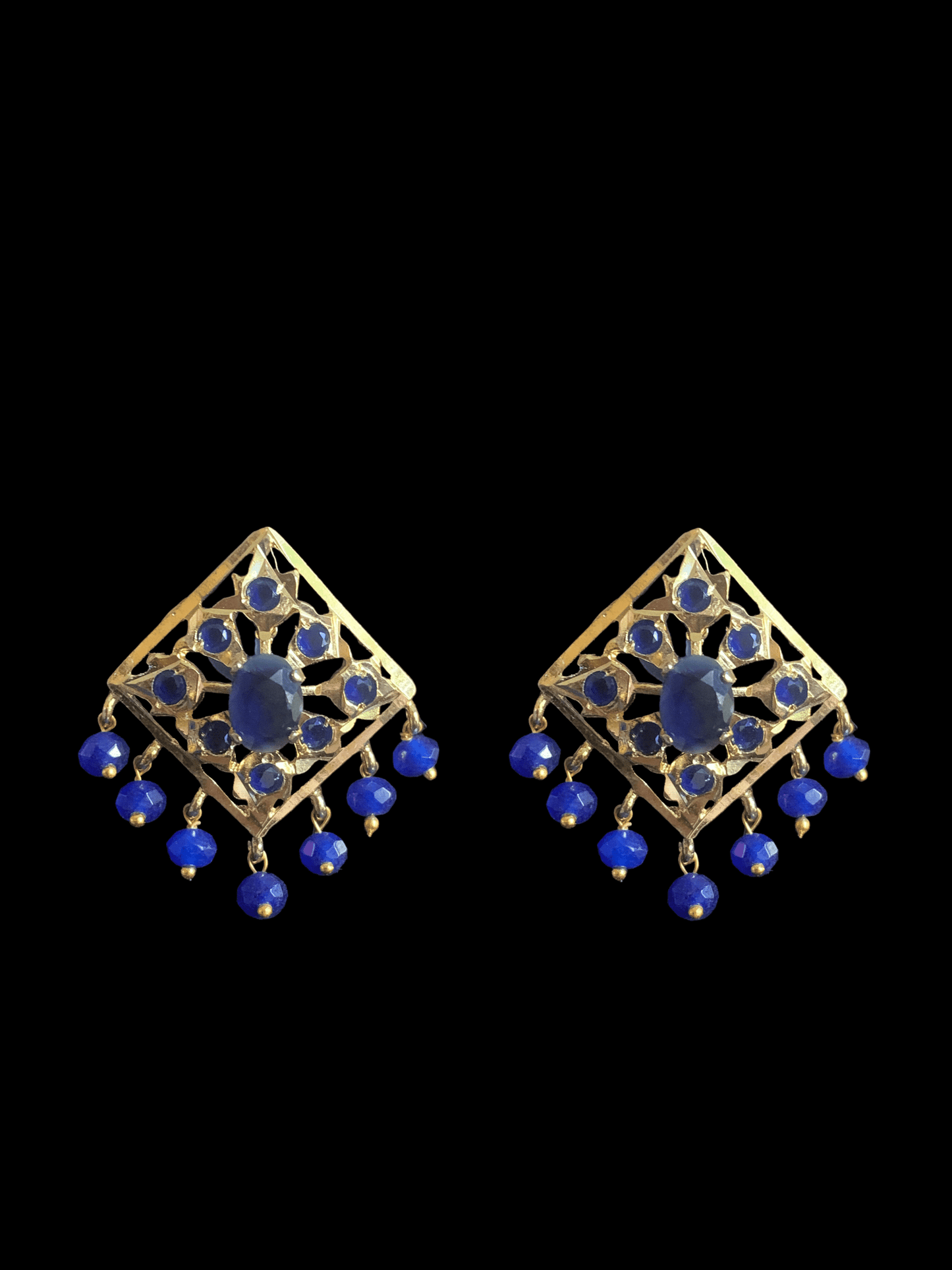 C125 Anushay choker set in blue beads ( SHIPS IN 4 WEEKS )