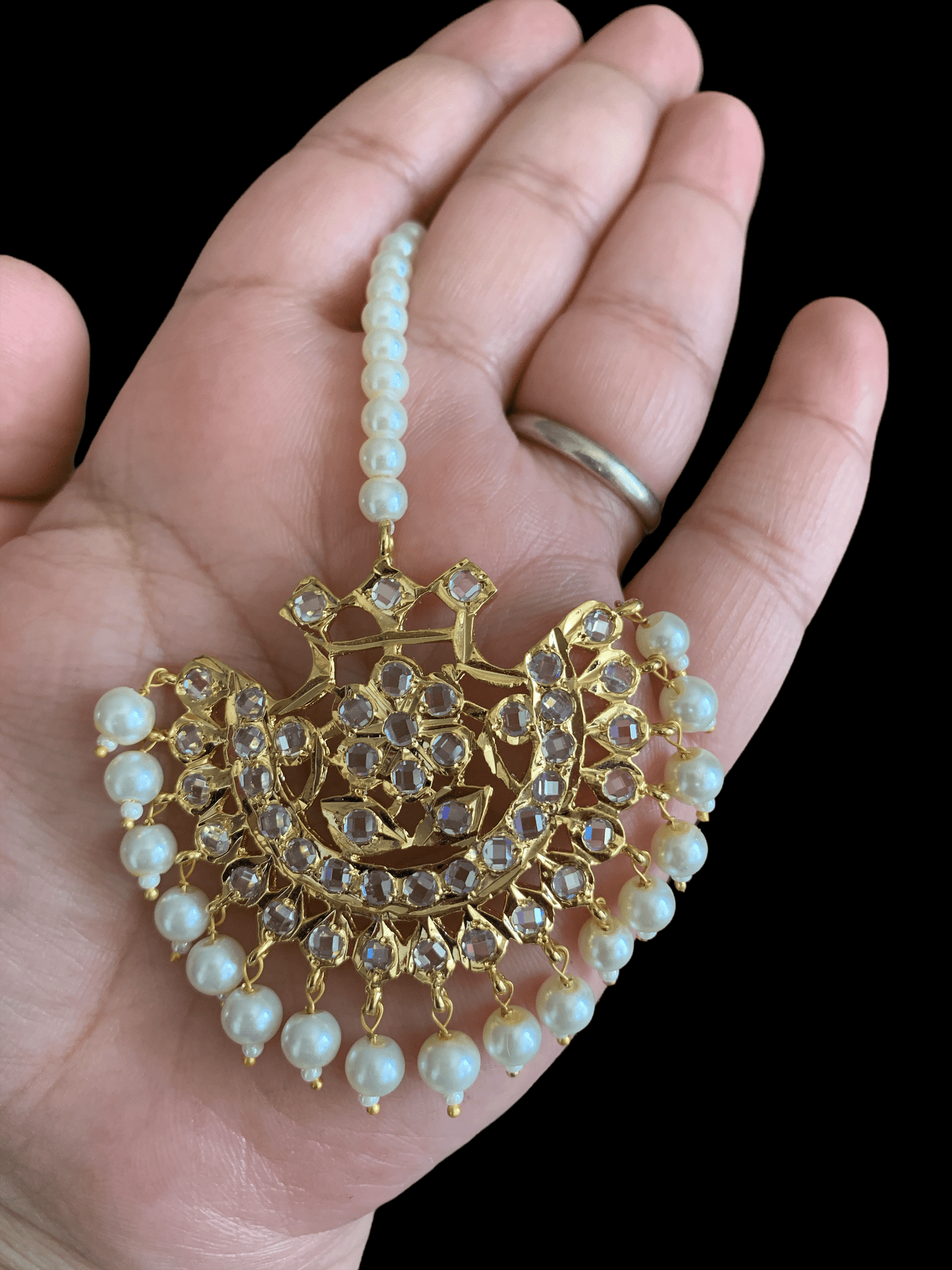 Saha shell pearl tika ( SHIPS IN 4 WEEKS)