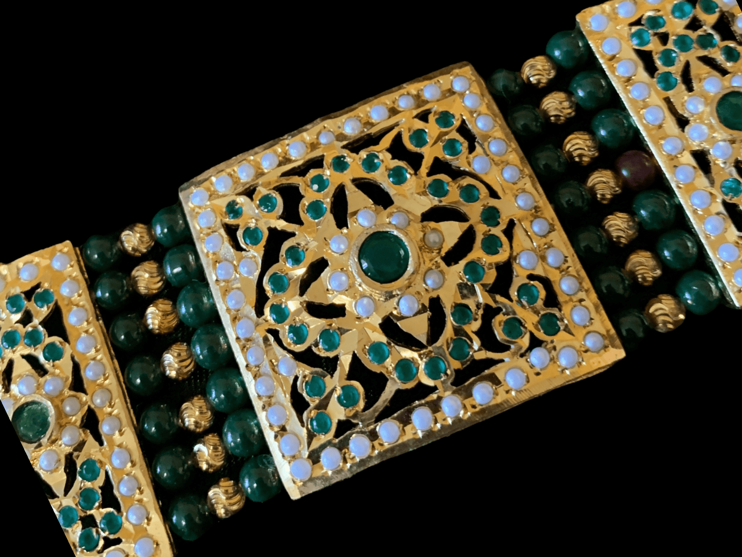 B64 Saira jadau bracelet in green ( READY TO SHIP )