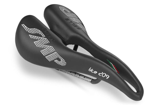 Selle SMP Lite 209 Saddle with Carbon Rails (Black)