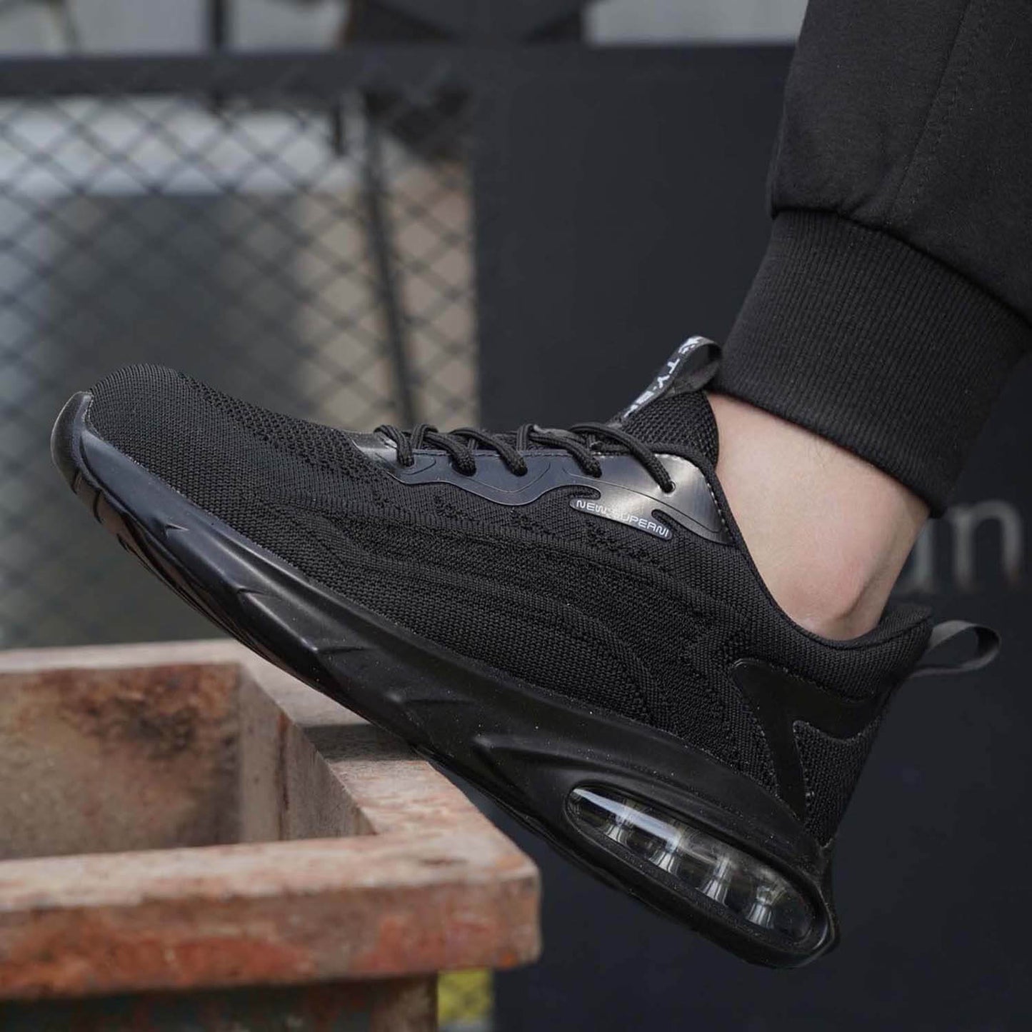 Maven Air Cushion Comfortable Steel Toe Sneakers