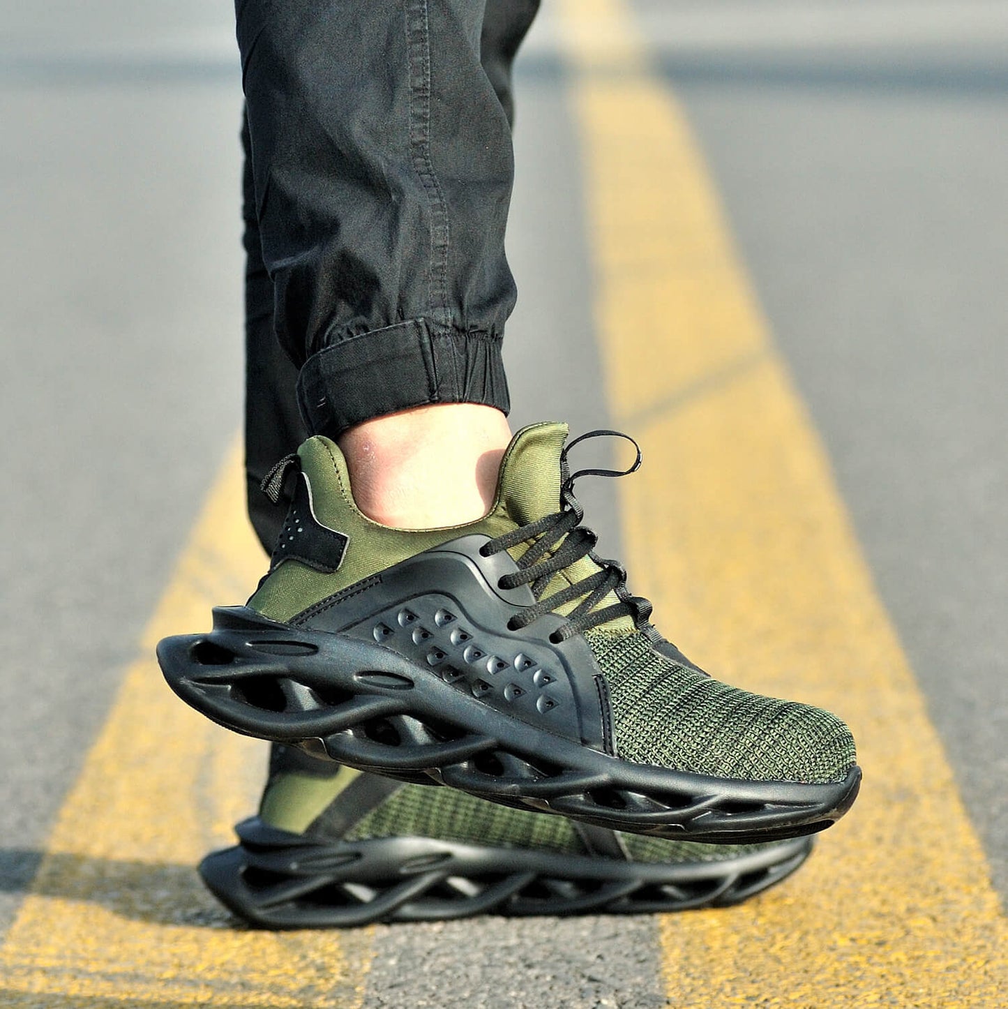 Maven Athletic Steel Toe Work Sneakers