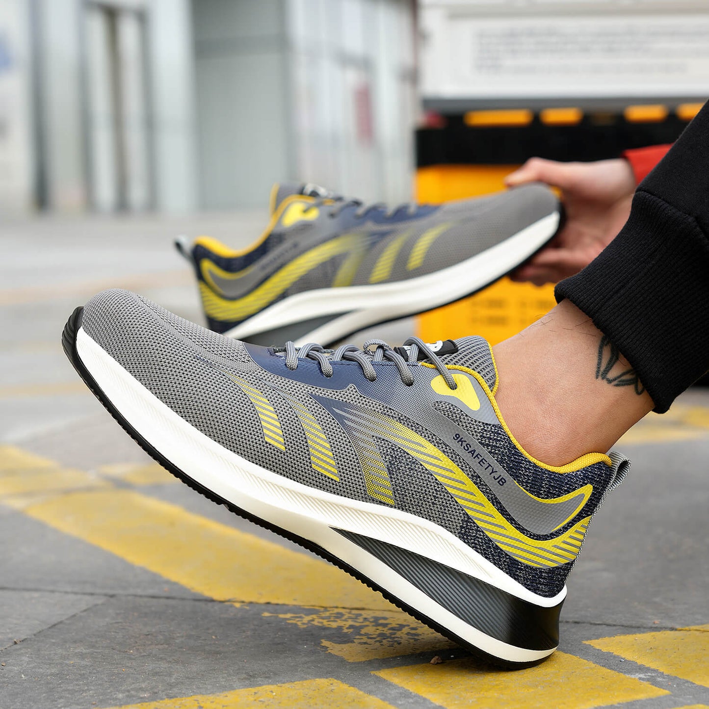 Maven Steel Toe Stylish Comfortable Work Sneakers