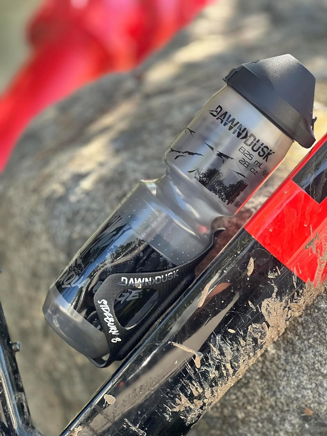 DAWN TO DUSK Aqua Ridge 825 mL (28 oz) with Dirt Mask Cover Cycling Water Bottle– large size for long rides – Securely fits most bikes.