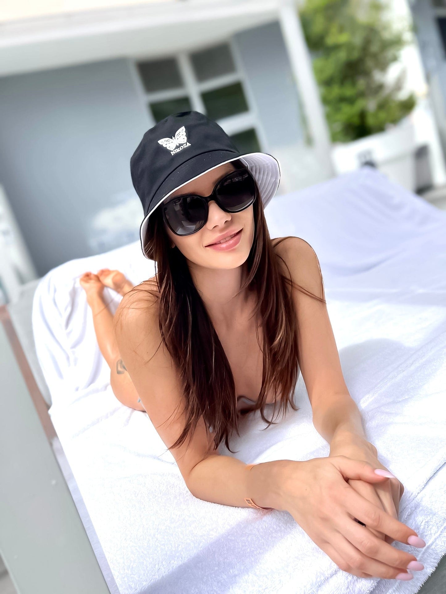 Black/White Nikoza Bucket Hat