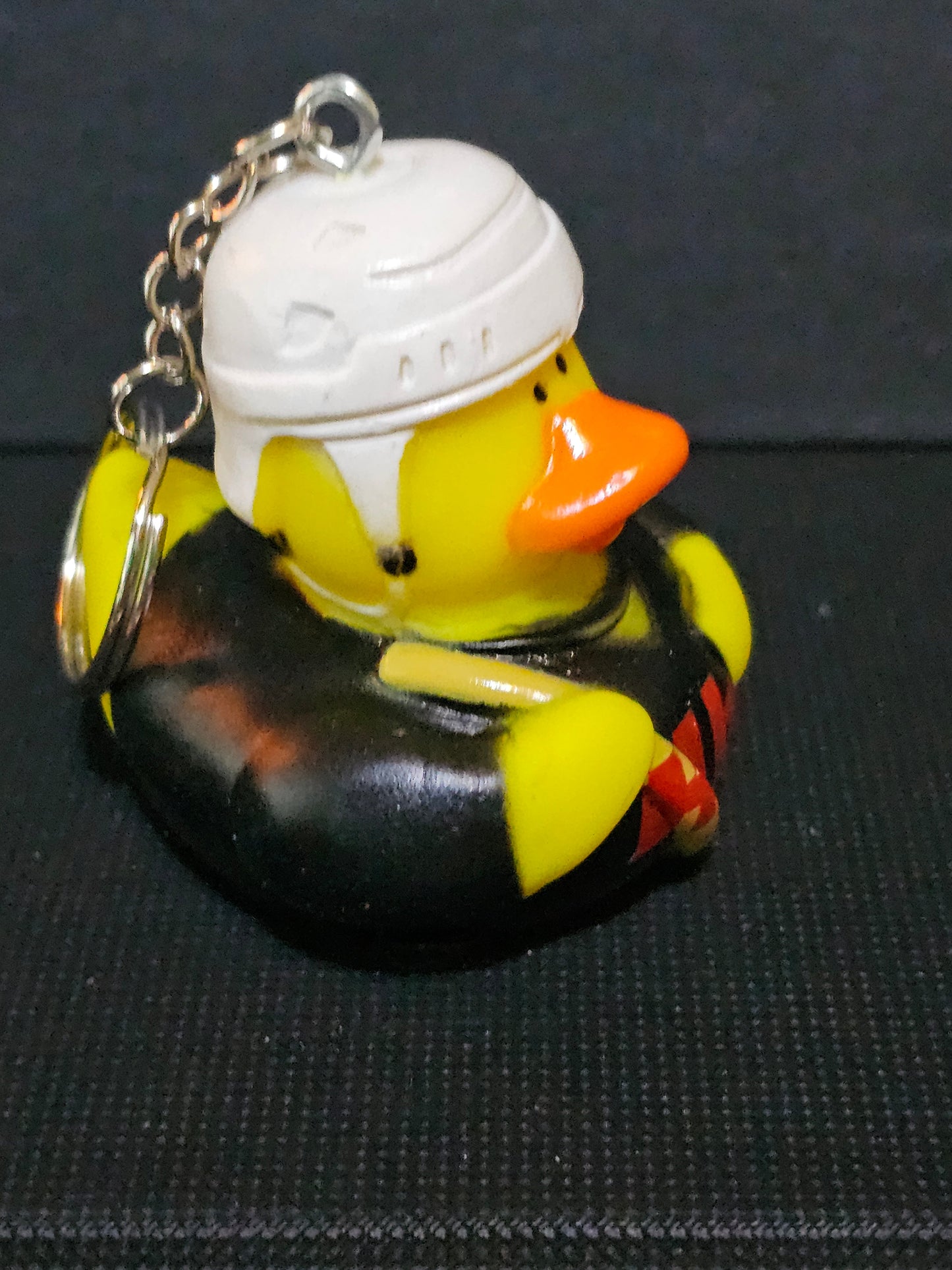 Hockey duck keychain