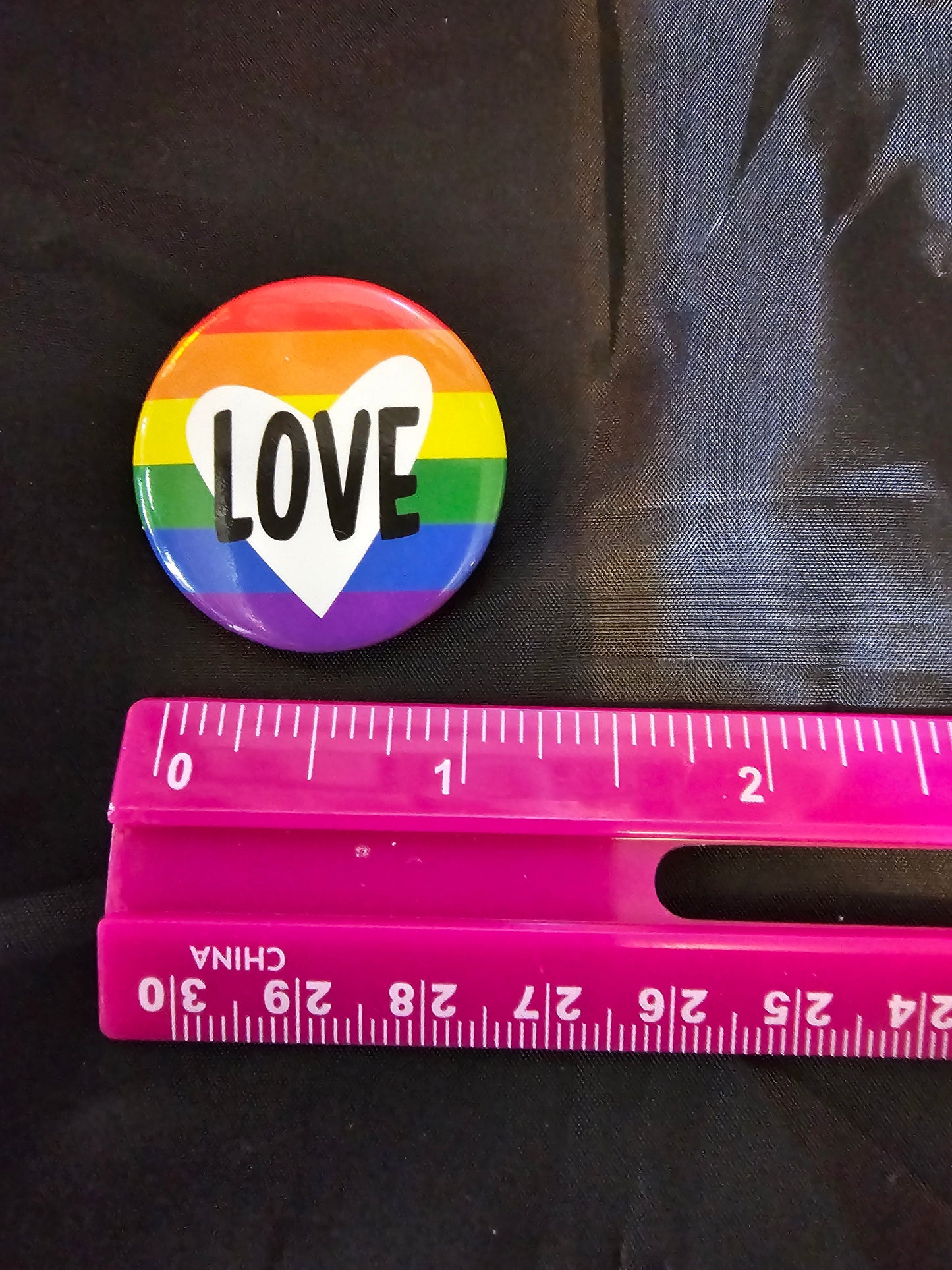 Pride button - Love