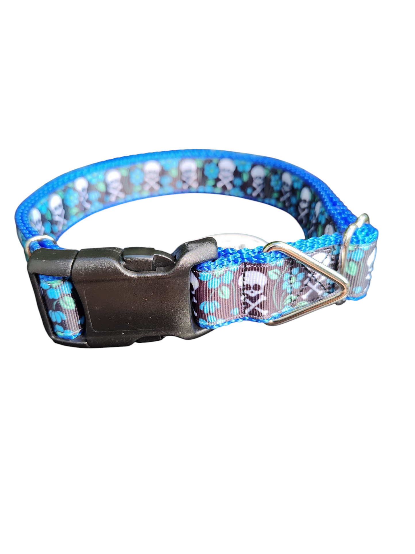 Skull and Crossbones Blue Flowers Nylon Dog Collar