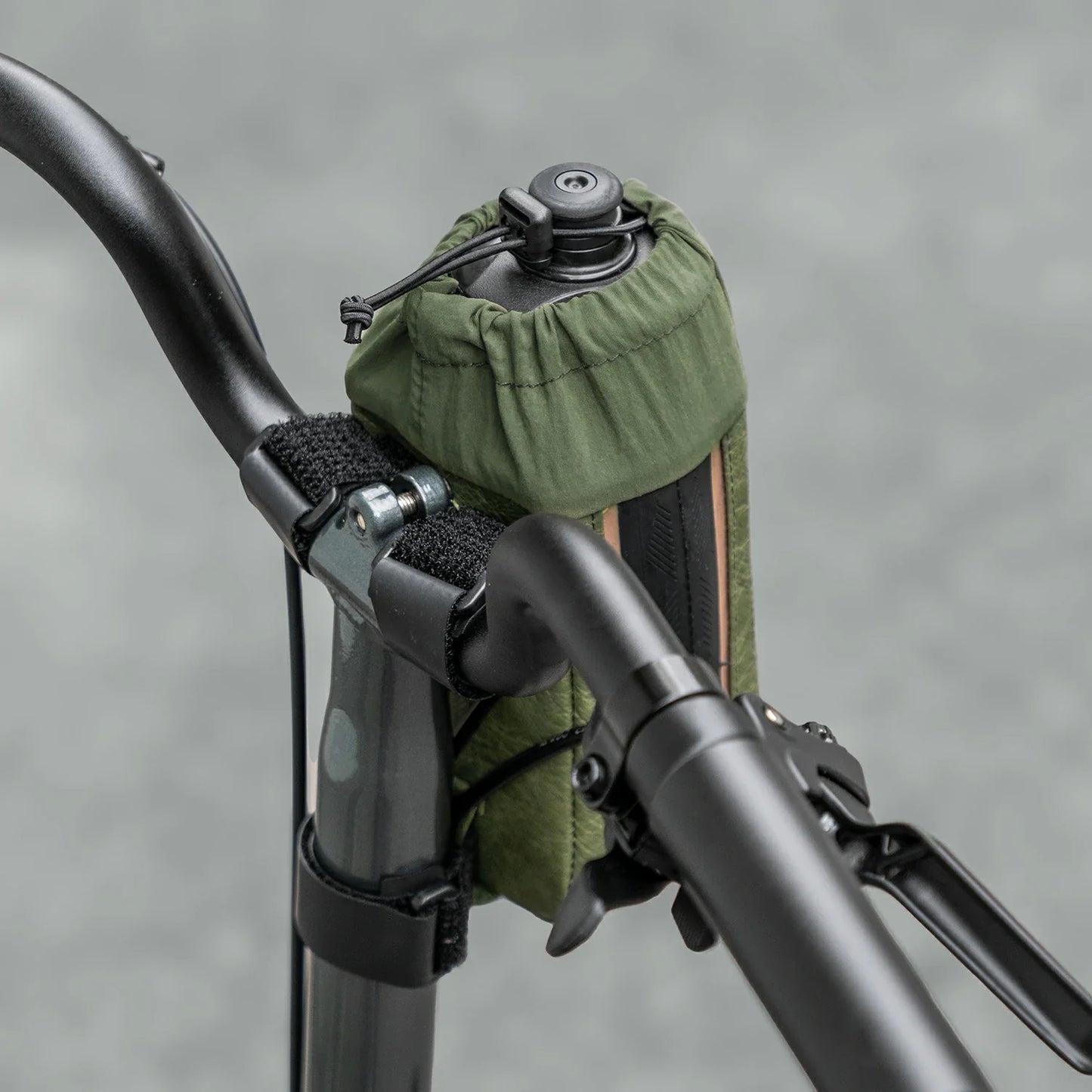 Sustainable Eco-Friendly Recycled Tire Bike Water Bottle Bags 0.8L ROAD TO SKY