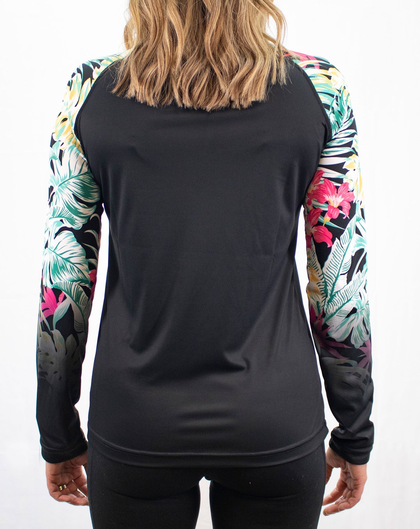 Erin | Black Pebble