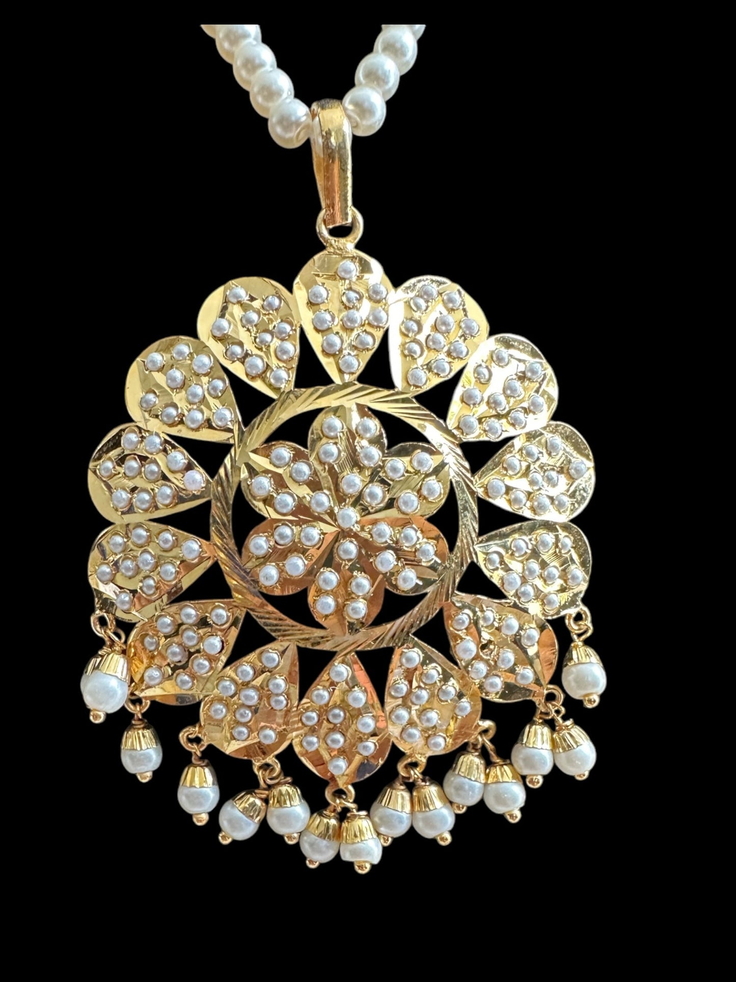 PS376 Kavya pendant set in pearls   ( READY TO SHIP)