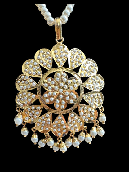PS376 Kavya pendant set in pearls   ( READY TO SHIP)