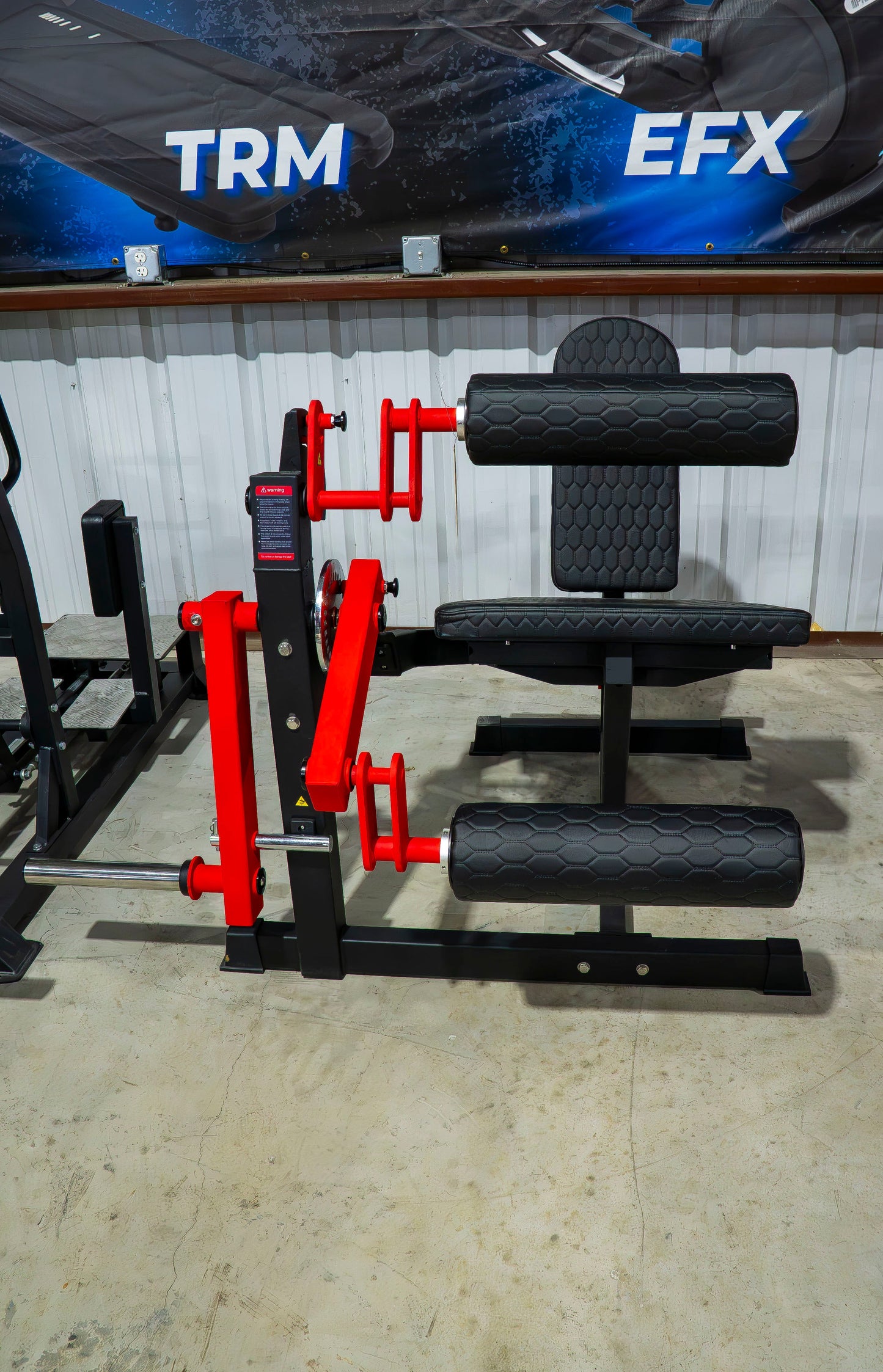 BUILD Seated Leg Extension / Leg Curl (New)