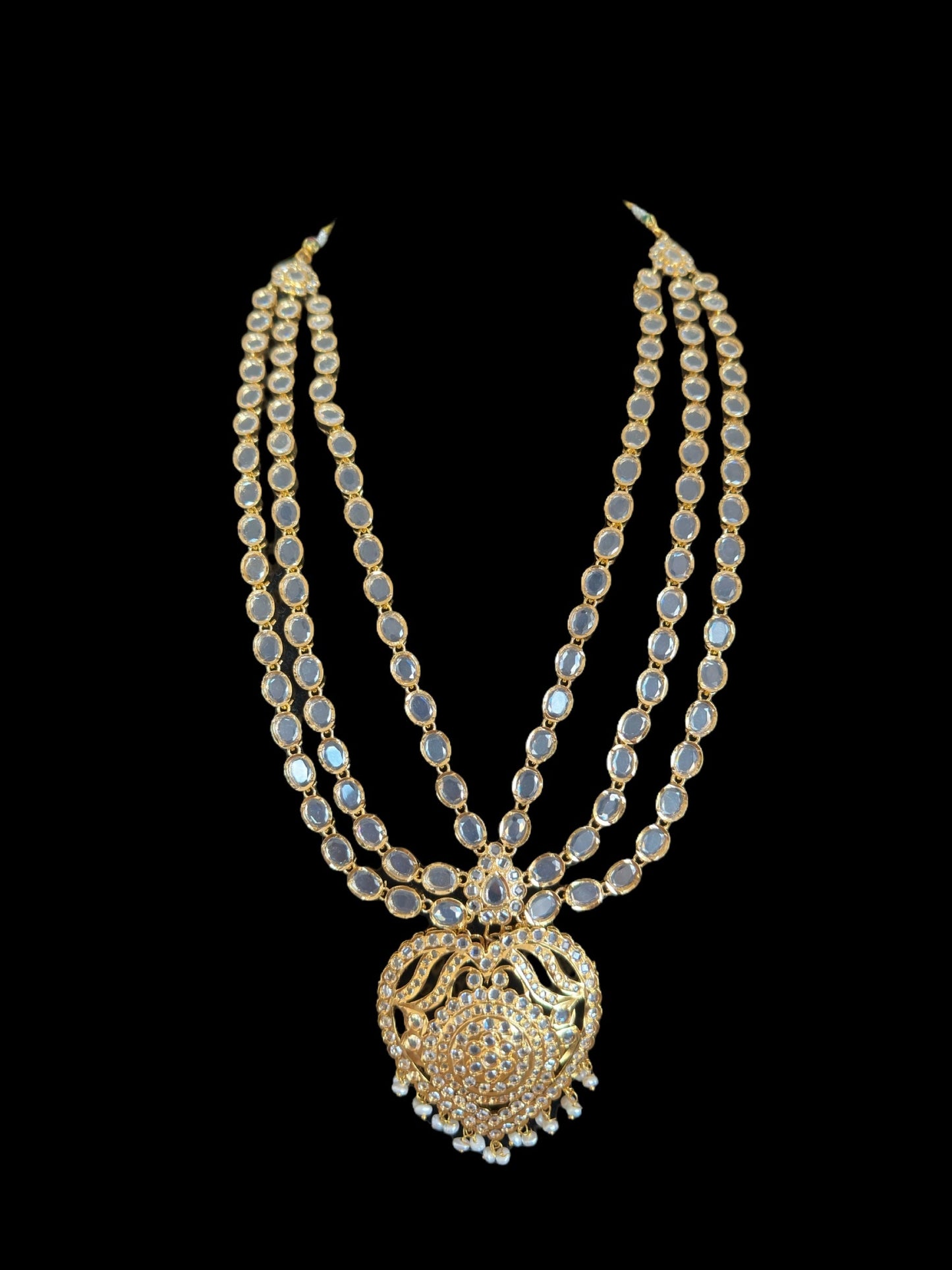 BR493 Nazia bridal set with fresh water pearls ( SHIPS IN 3 WEEKS )