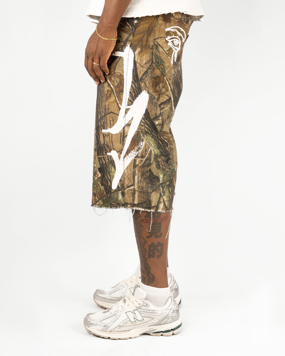 CAMO “GRAFFITI BLITZ” LONG STRAIGHT DENIM SHORTS