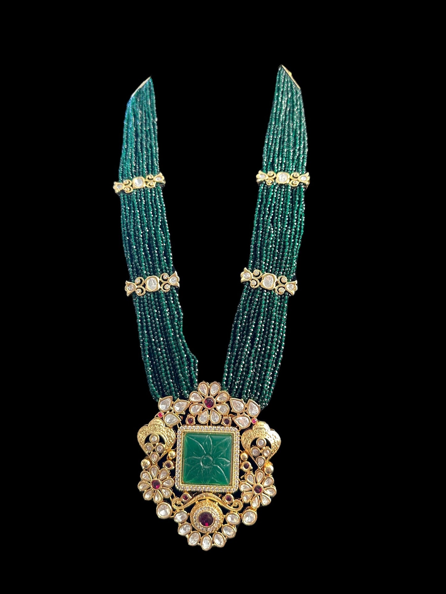 DLN83 Gaiti Polki Rani haar with earrings Tika - Green / emerald ( READY TO SHIP )