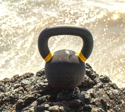 16 kg (35 lb) Powder-Coated Cast-Iron Kettlebell – Black | SoCal Kettlebellz
