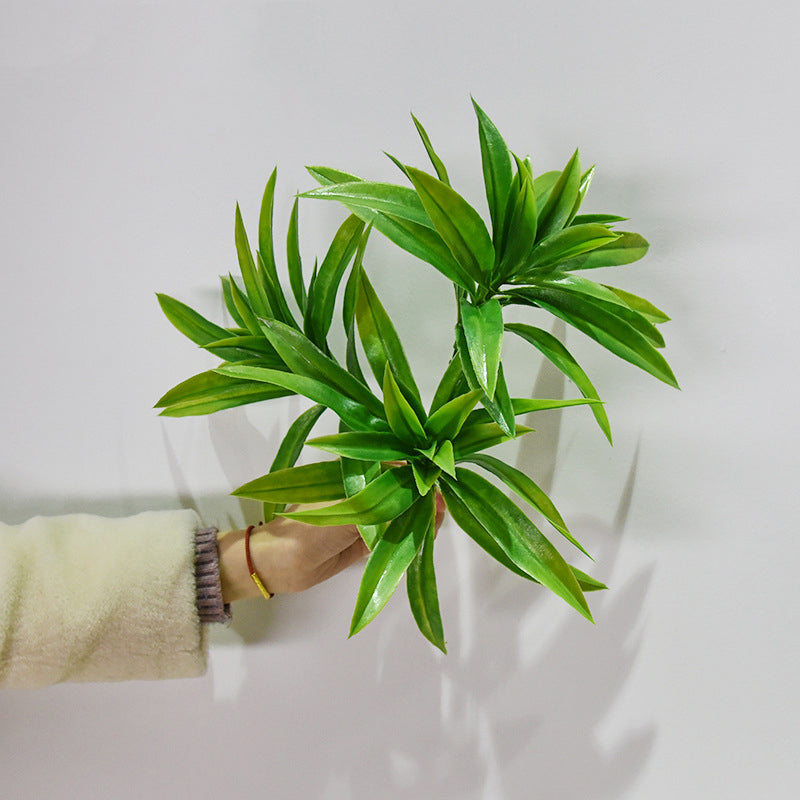 Artificial Habitat Greenery: Realistic Plants & Hanging Accents