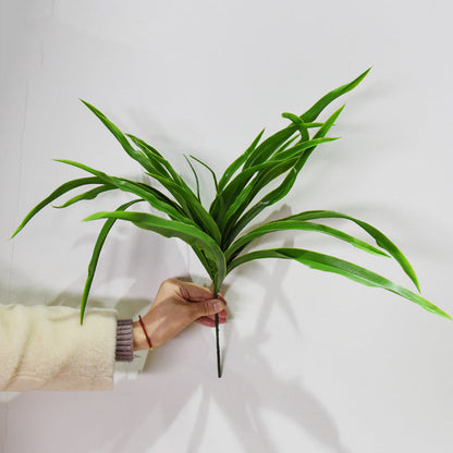 Artificial Habitat Greenery: Realistic Plants & Hanging Accents