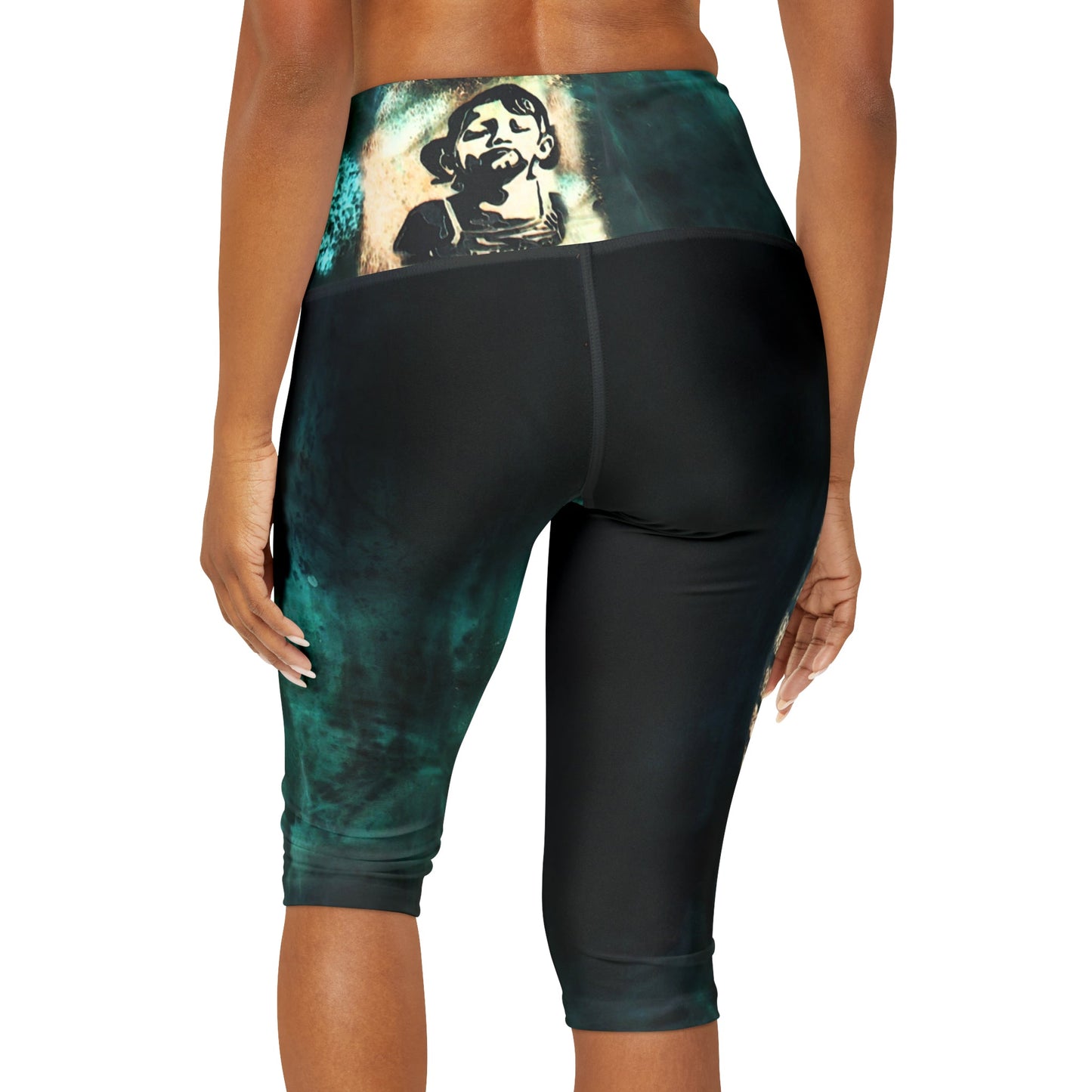 Army Girl Water Brush Capri Leggings
