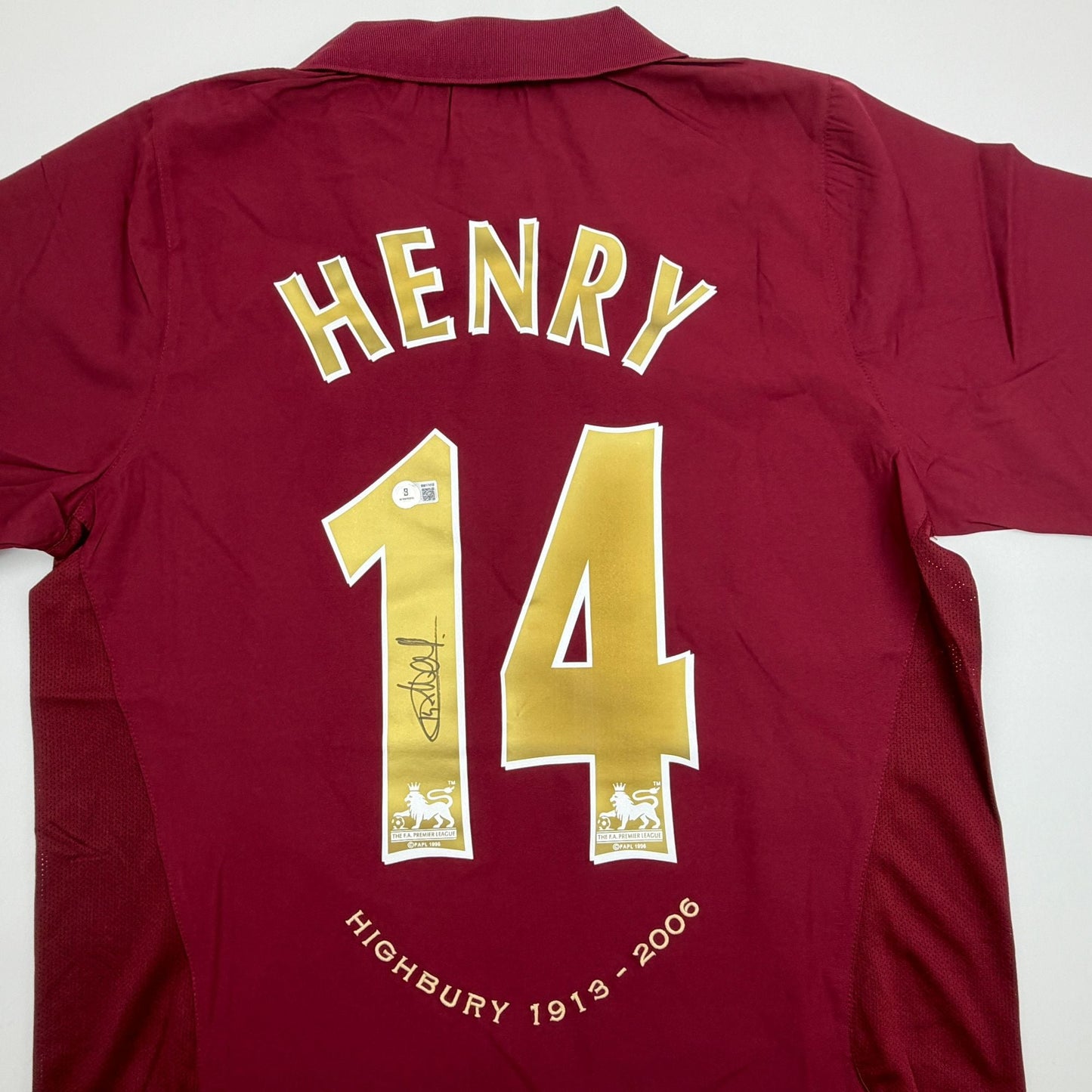 Autographed/Signed Thierry Henry Arsenal Red Soccer Jersey Beckett BAS COA