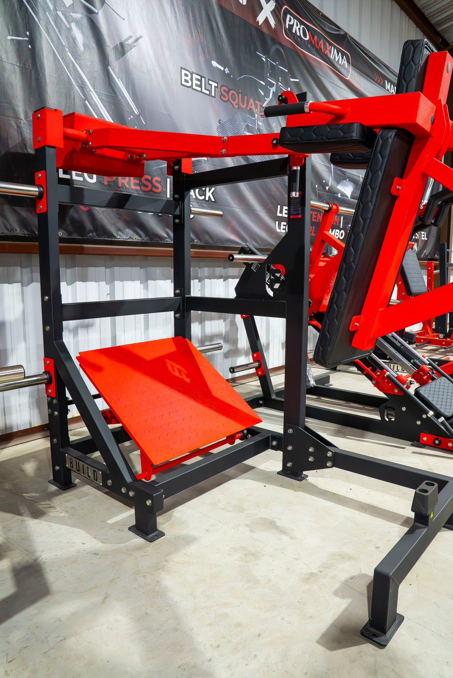 BUILD Pendulum Squat (New)