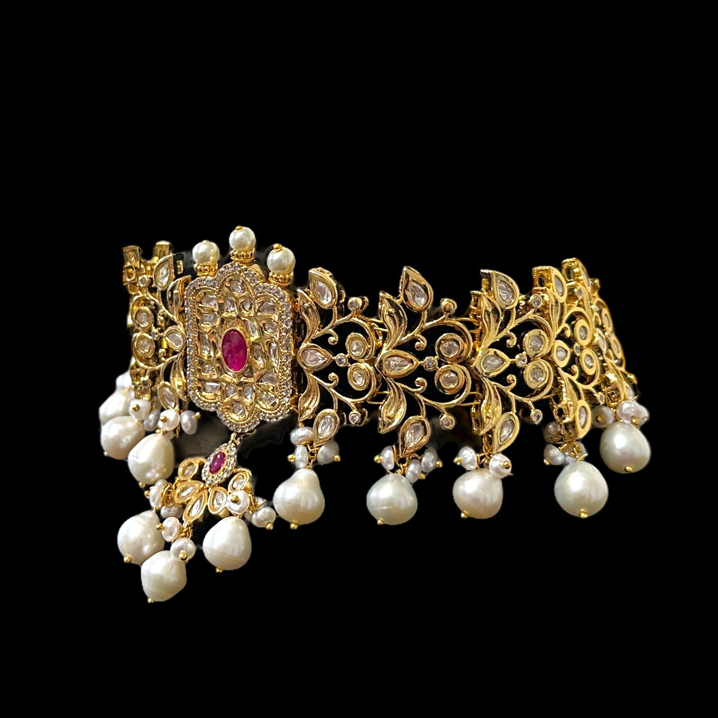 C318 sidra choker set with tika in fresh water pearls (SHIPS IN 4 WEEKS  )