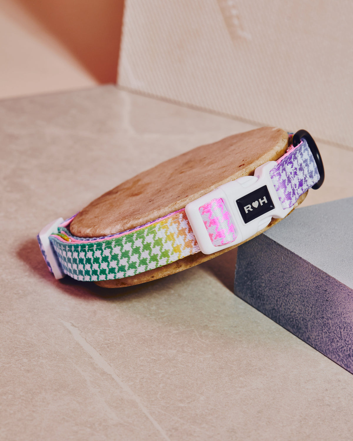 Rainbowtooth Collar & Bowtie