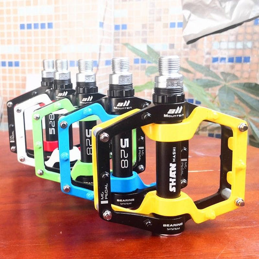 New Bicycle Pedals magnesium Aluminum alloy Pedal MTB Road Bike Pedals 5 colors optional  Pedals Mountain Bike Pedals Lightweight Alloy Fiber Bicycle Platform Pedals