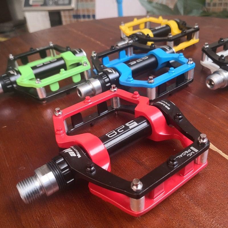 New Bicycle Pedals magnesium Aluminum alloy Pedal MTB Road Bike Pedals 5 colors optional  Pedals Mountain Bike Pedals Lightweight Alloy Fiber Bicycle Platform Pedals