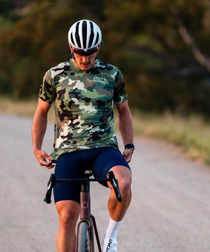 M. ESCAPE BIB - BLACK