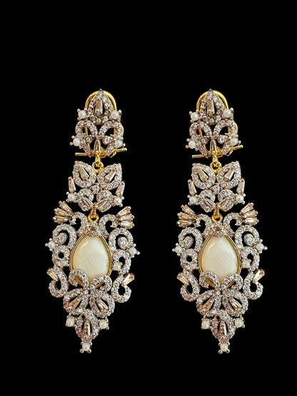 DNS158  Cz necklace with earrings in mother of pearl , gold plated ( READY TO SHIP )