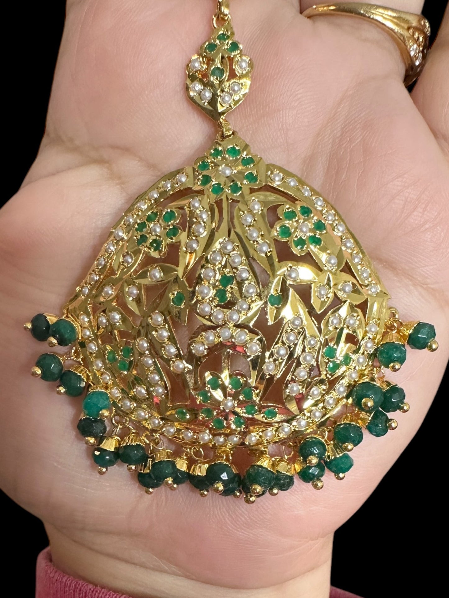 DJTK354 Jadau tika in green , ( SHIPS IN 4 WEEKS  )