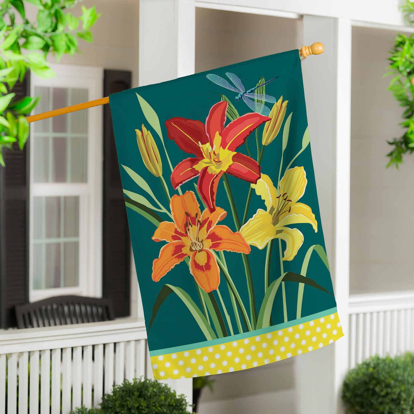 Daylilies Applique House Flag
