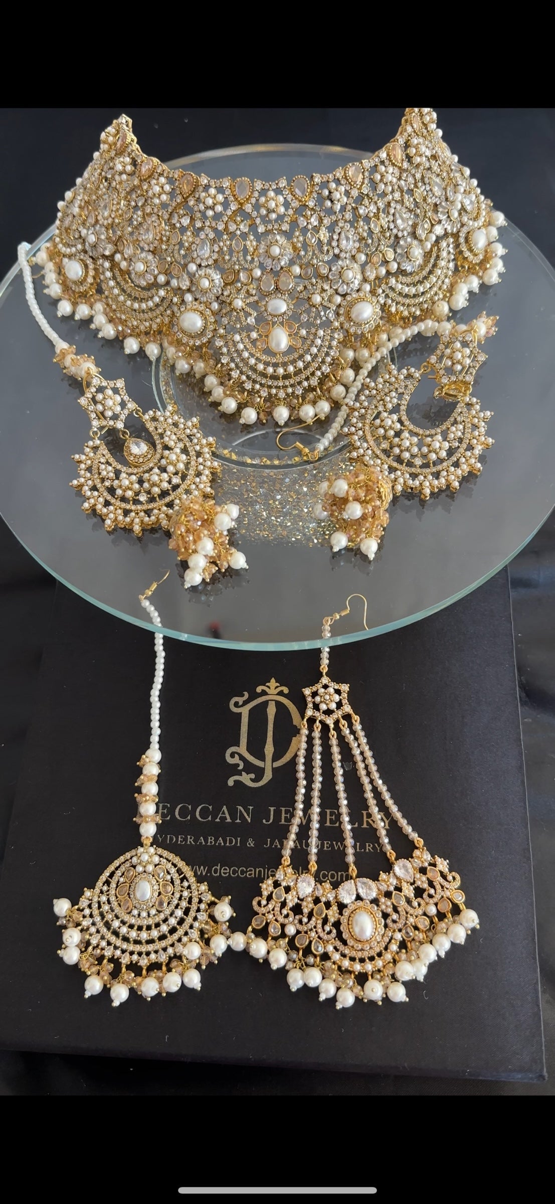 BR494 Marzia bridal set in pearls ( SHIPS IN 3 WEEKS )