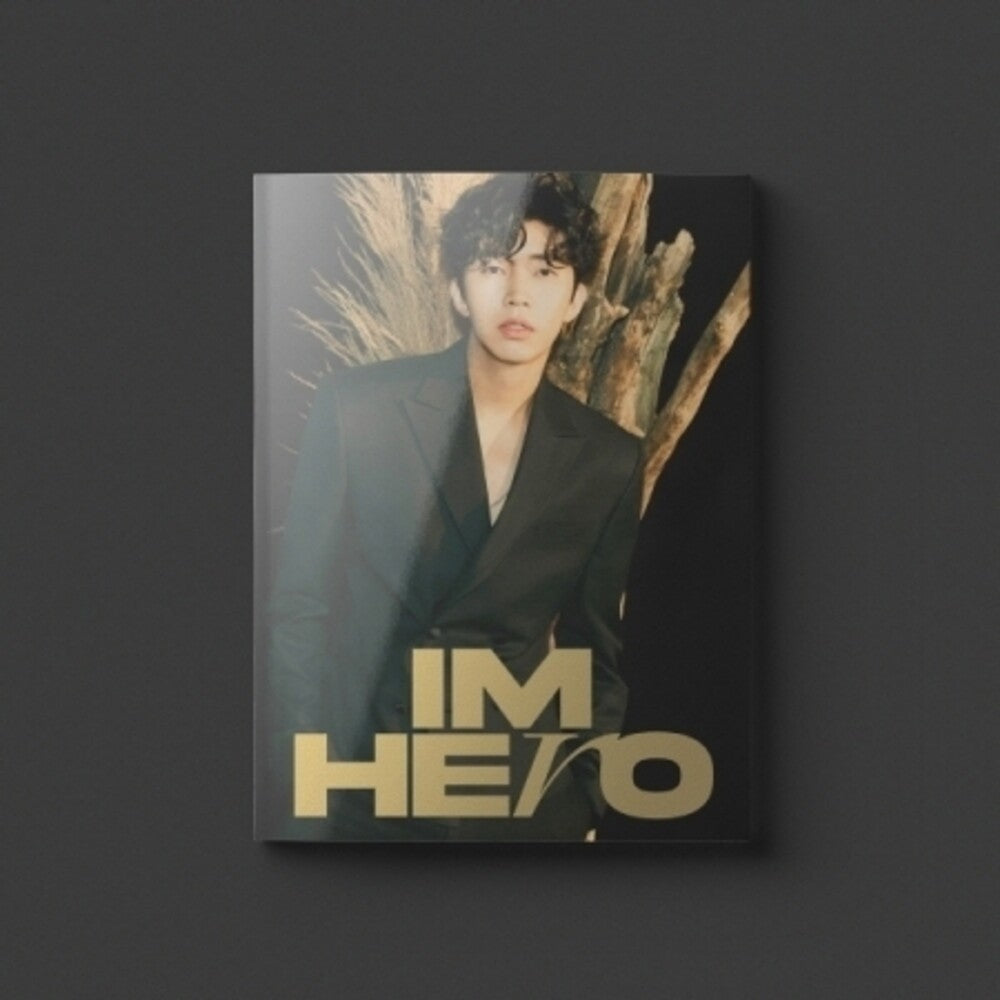 Lim Young Woong - Im Hero: Photo Book Version (Post) (Stic) (Pcrd) [CD]