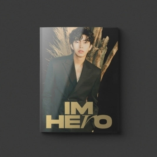 Lim Young Woong - Im Hero: Photo Book Version (Post) (Stic) (Pcrd) [CD]