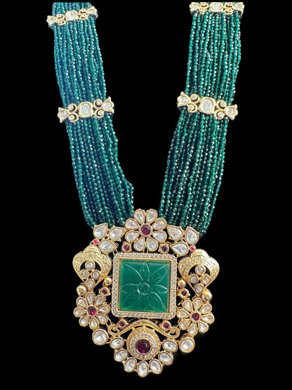 DLN83 Gaiti Polki Rani haar with earrings Tika - Green / emerald ( READY TO SHIP )