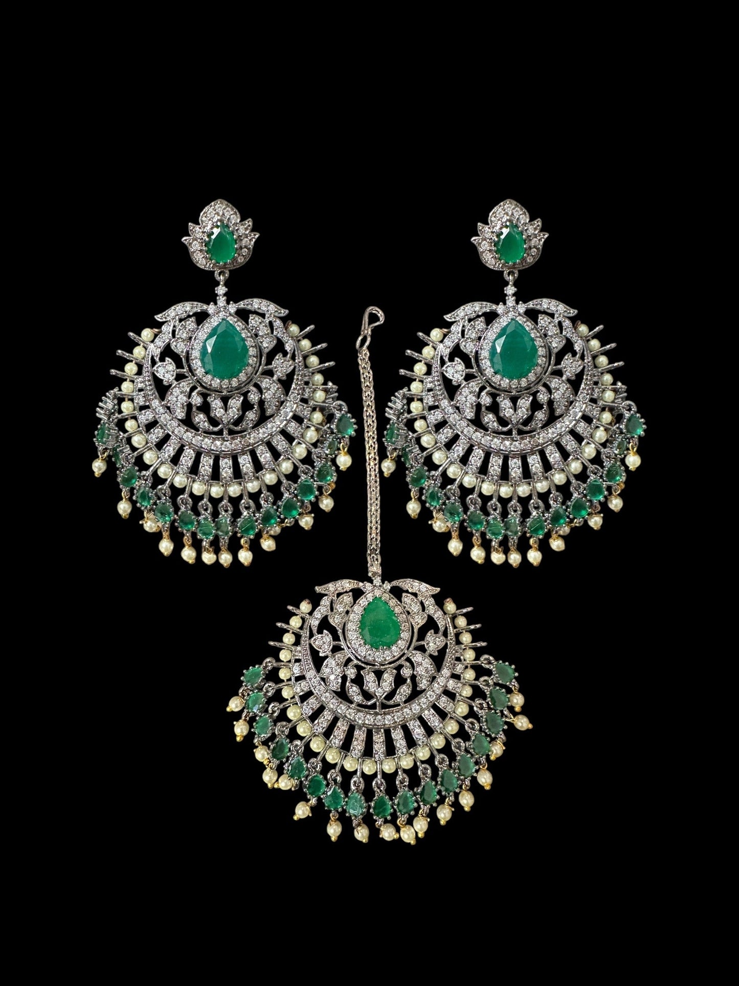 ERTK201 Victorian earrings tika - green ( SHIPS IN 2 WEEKS  )